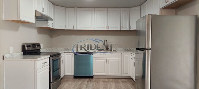 Building Photo - 3 bedroom, 2 bath home, with a bonus room