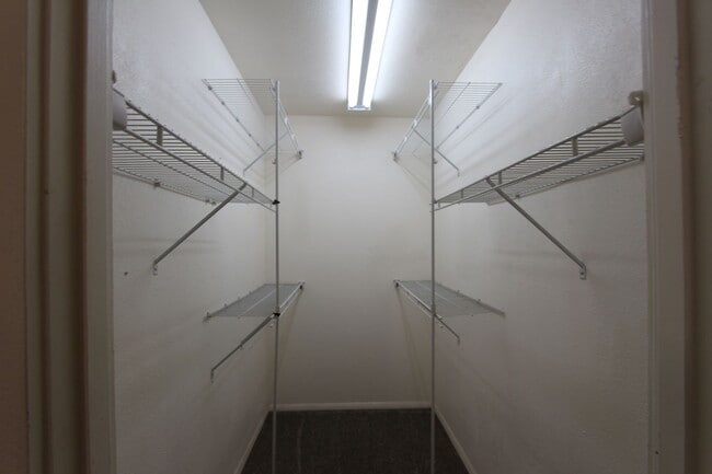 Building Photo - AVAILABLE NOW!  3-Bedroom Home in Bow and ...