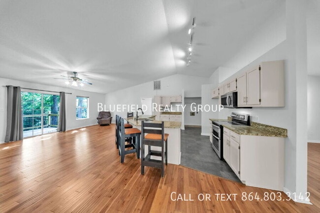 Building Photo - 141 Quail Haven Dr