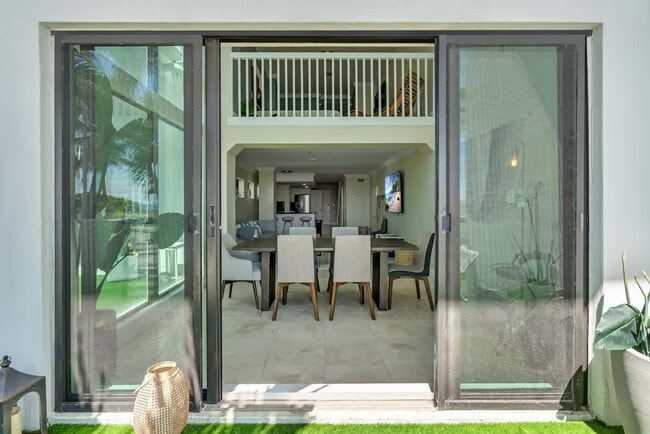 Building Photo - 6345 Collins Ave