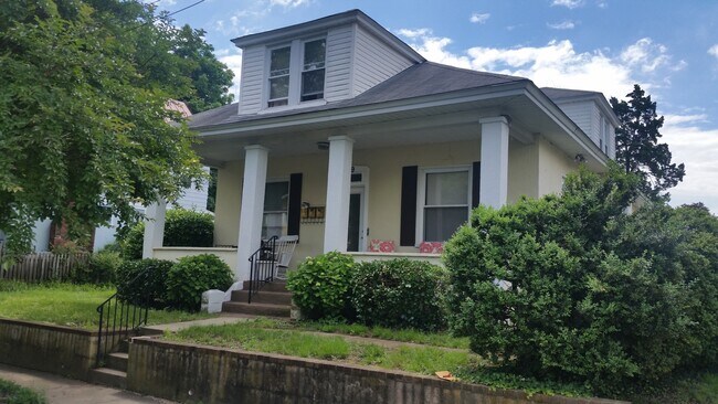 Building Photo - 809 Bay Ridge Ave