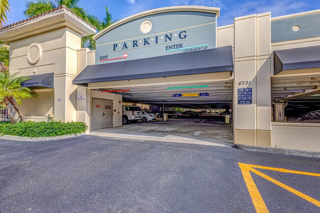 Building Photo - 4801 PGA Boulevard