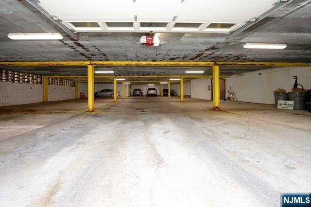 Building Photo - 20-30-30 Ridge Rd