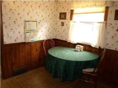 Building Photo - 1932 Houseman Ave NE