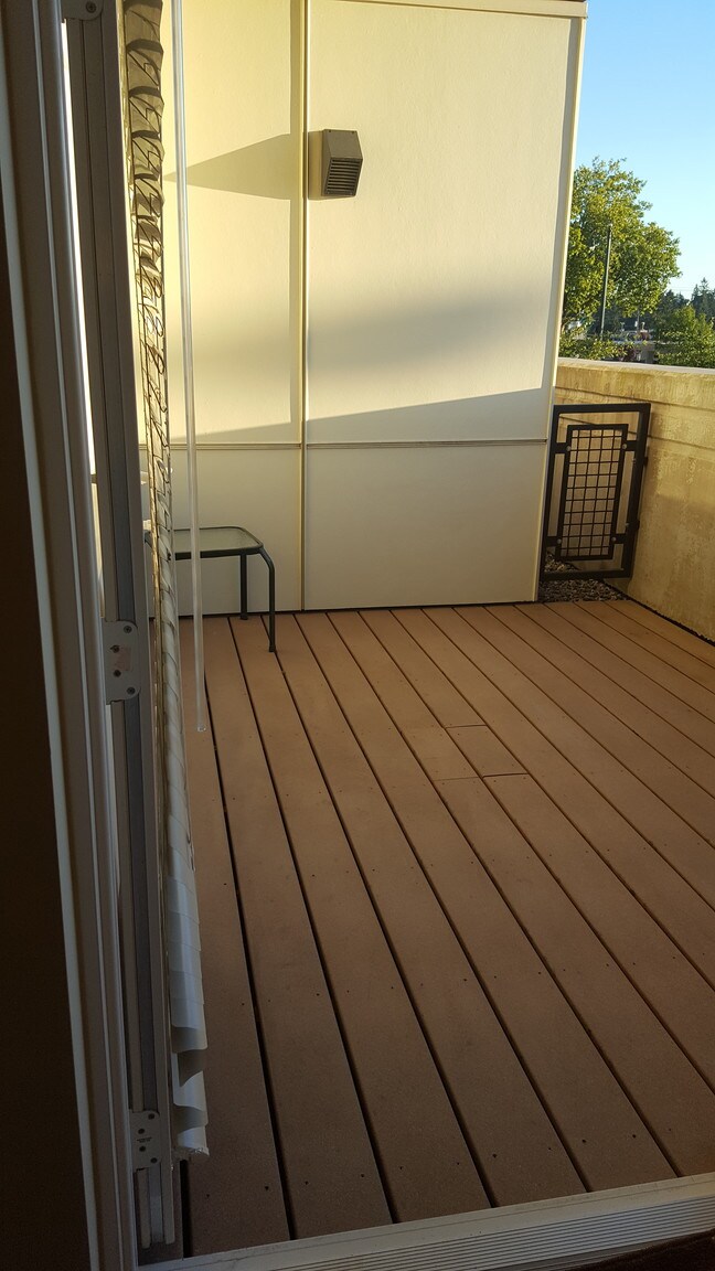 Deck - 15100 6th Ave SW