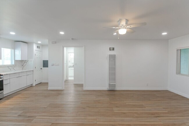 Building Photo - 16730-16730 Crenshaw Blvd