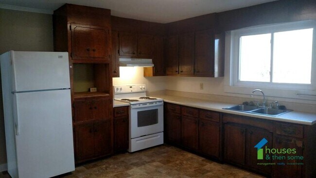 Building Photo - 469 Lindley Rd