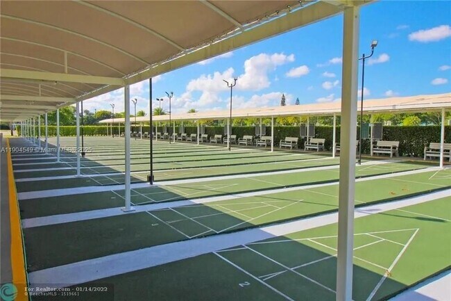 Building Photo - 4008 Berkshire A