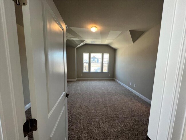 Building Photo - 128 Free Stone Dr