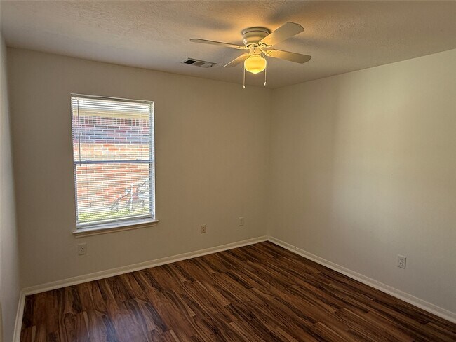 Building Photo - 2830 Burgess Hill Ct