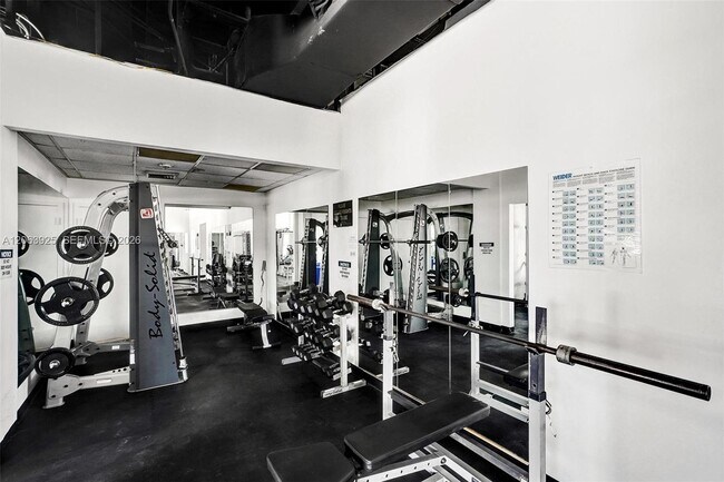 Building Photo - 2751 S Ocean Dr