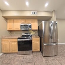 Building Photo - 8000 W Badura Ave