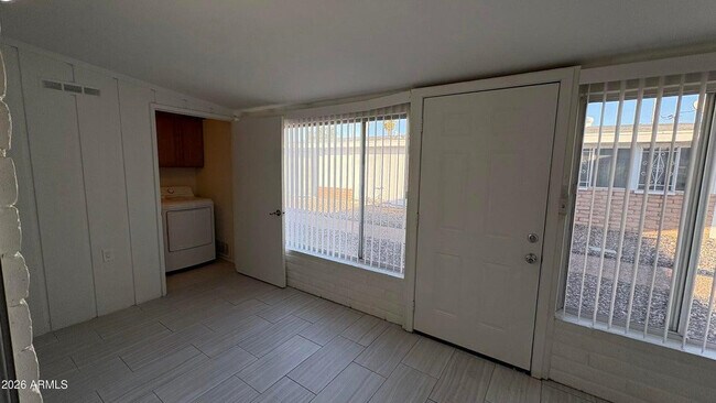 Building Photo - 12847 N 113th Ave