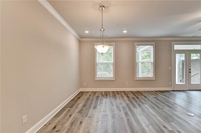 Building Photo - 336 Atley Pl