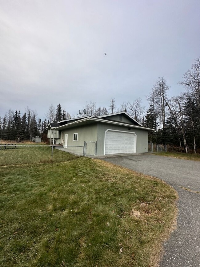 Primary Photo - Spacious Kenai Home!