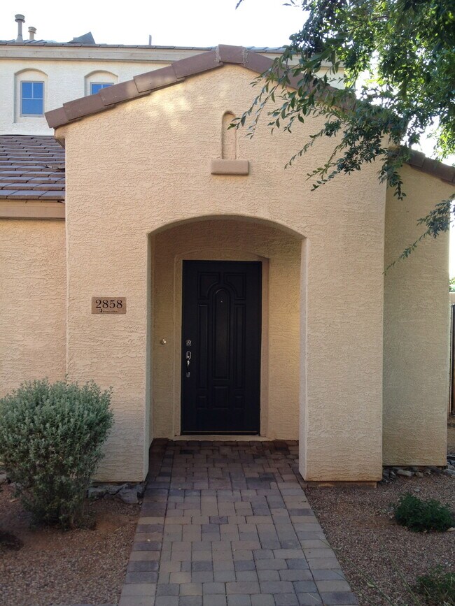 Building Photo - 3 Bed/2.5 Bath Great Gilbert Location