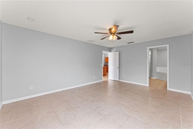 Building Photo - 408 Magpie Ct