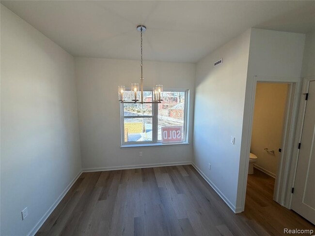 Building Photo - 23614 Parkview Ln