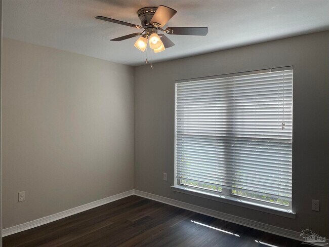 Building Photo - 10881 Chippewa Way