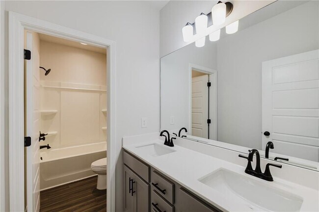 Building Photo - 1814 Westfall Lndg