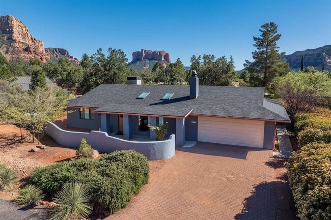 Building Photo - 311 Meadowlark Ln