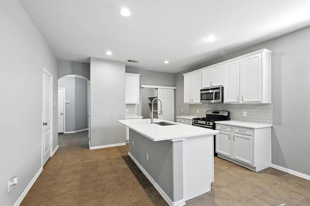 Building Photo - 420 Perkins Dr