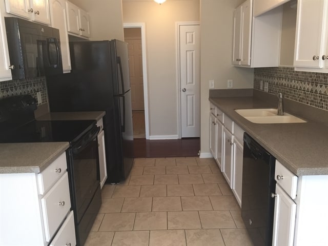 Building Photo - 319 Laurel Hill Cir