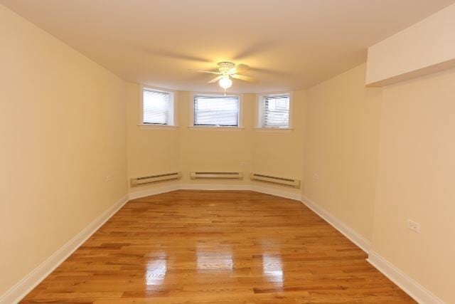 Building Photo - 1130 W Oakdale Ave