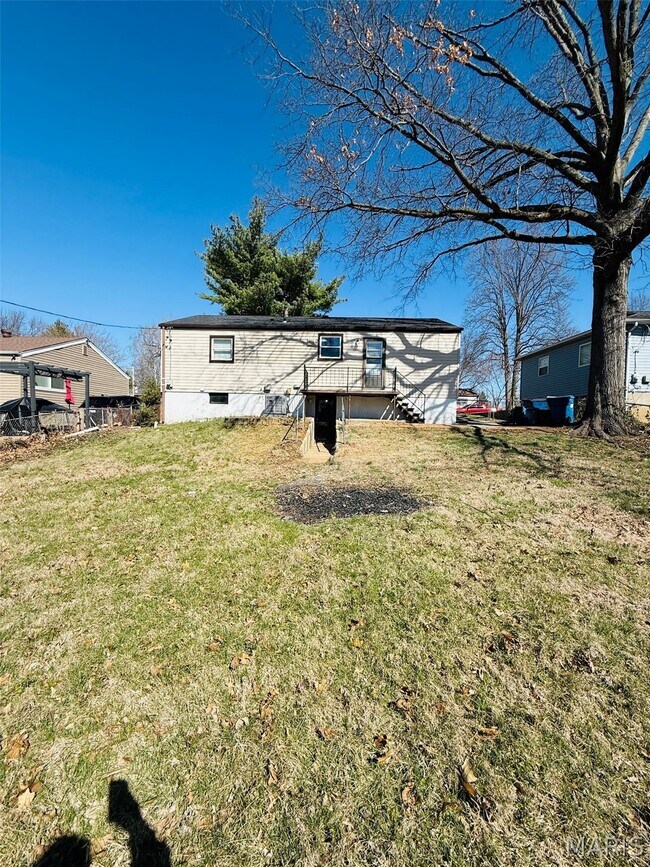 Building Photo - 936 Highmont Dr