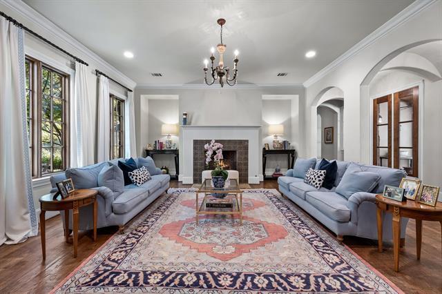 Building Photo - 8129 San Fernando Way