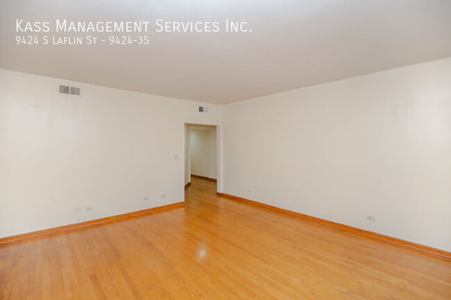 Building Photo - 9424 S Laflin St