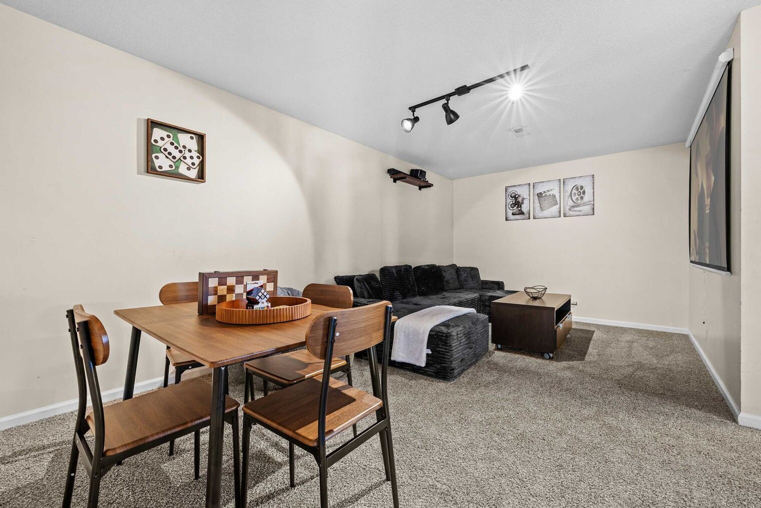 Building Photo - 3409 Summerfield Dr