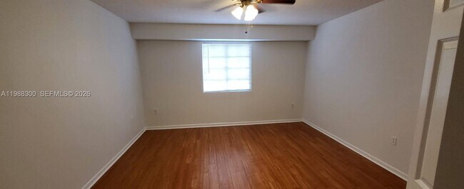 Building Photo - 2921 NE 185th St