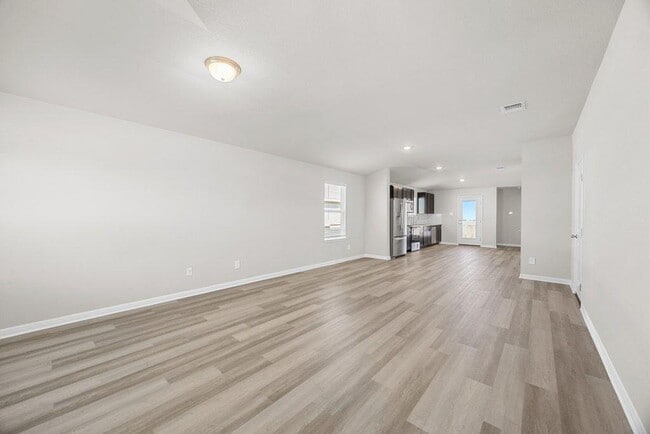 Building Photo - 140 Honey Bee Rd