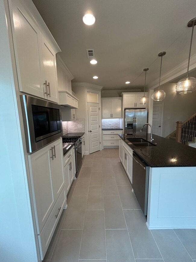 Building Photo - Beautiful Modern Home in Pea Ridge!