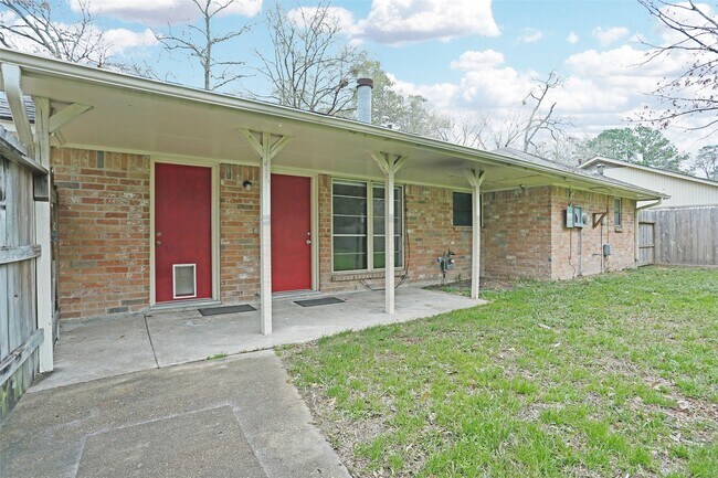 Building Photo - 2410 Chanay Ln