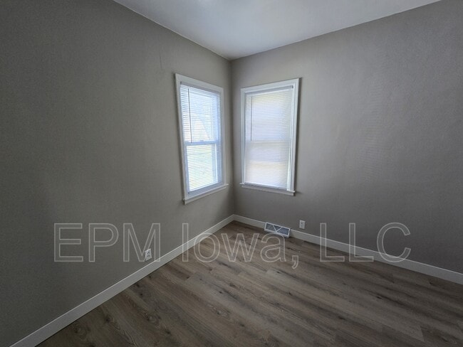 Building Photo - 634 Englewood Ave
