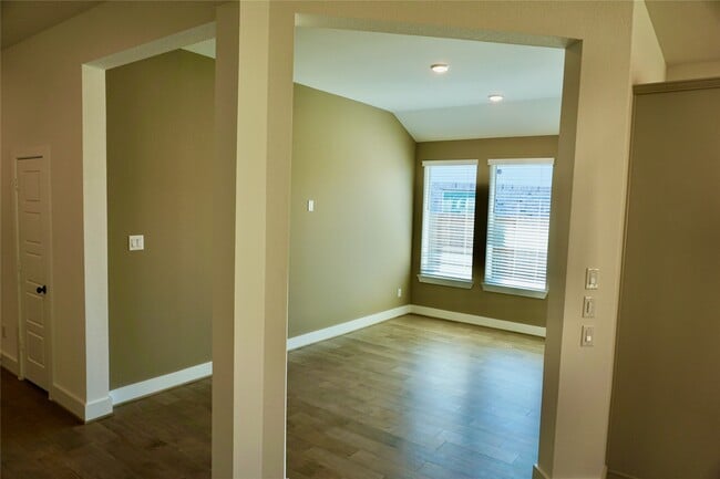 Building Photo - 31226 Anna Mdws Dr