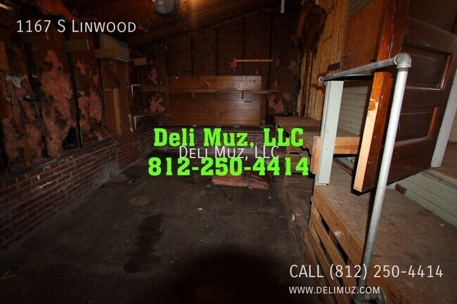 Building Photo - 1167 S Linwood Ave