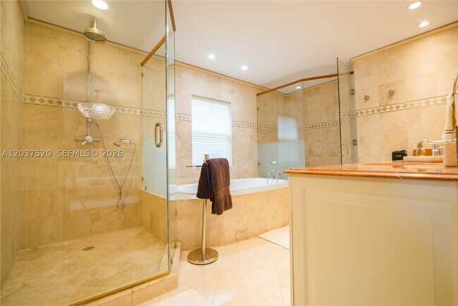 Building Photo - 3514 Crystal