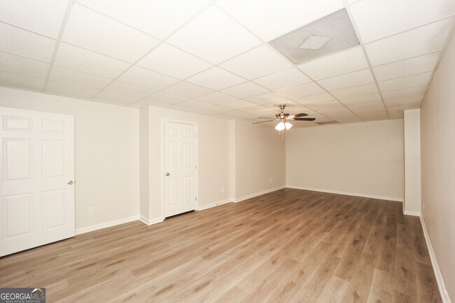 Building Photo - 1479 Steam Engine Way NE