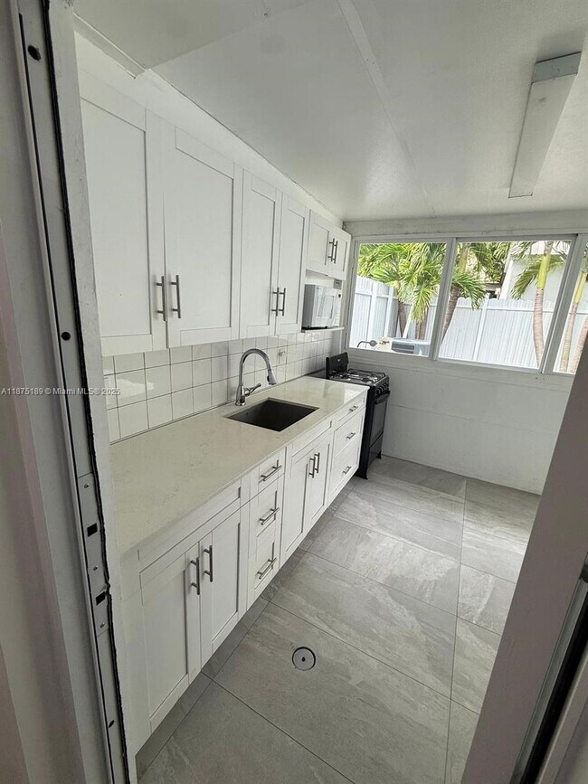 Building Photo - 20028 SW 124th Pl