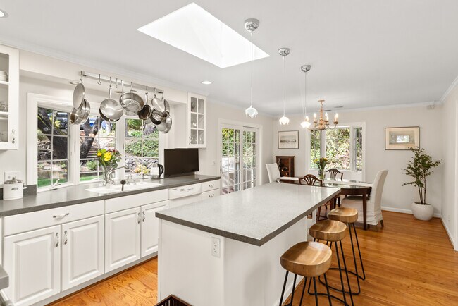 Building Photo - 113 Tynan Way