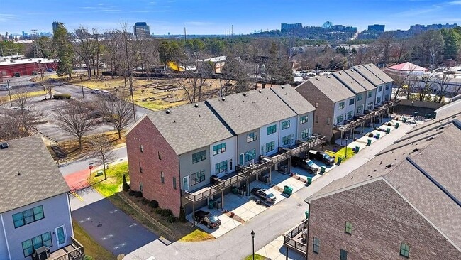 Building Photo - 2775 Bell Dr SE