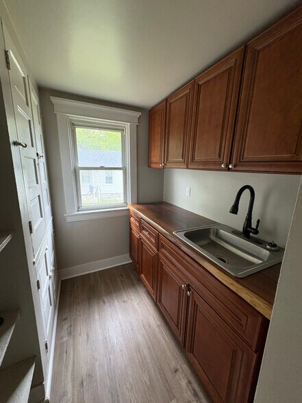 Building Photo - 208 Penn Ave