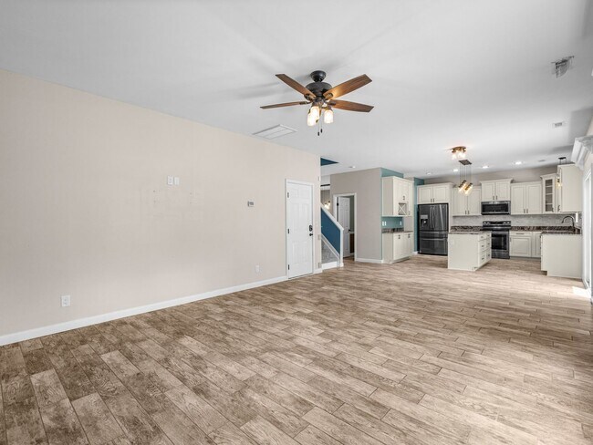 Building Photo - 156 Old Beechtree Ln