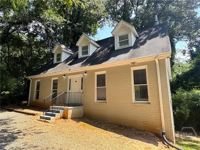 Primary Photo - 620 Pinecrest Dr