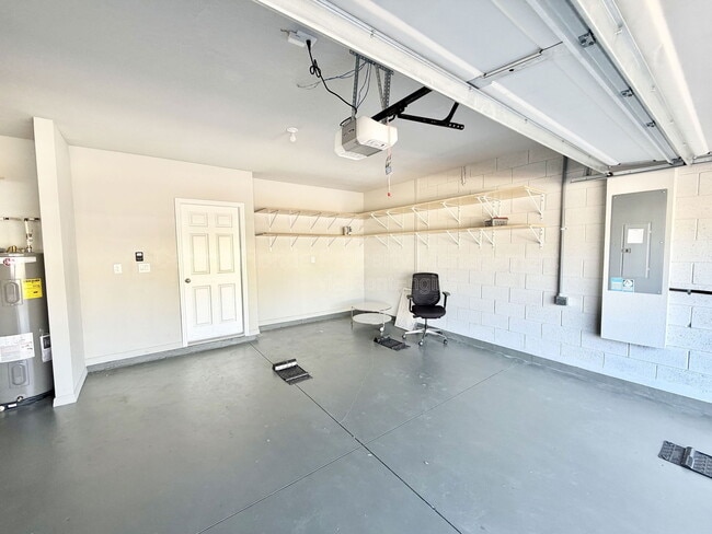 Building Photo - 2586 Sweet Viburnum Wy