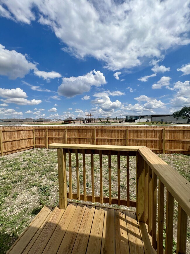 Building Photo - 9175 Trails End