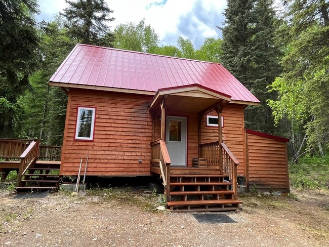 Primary Photo - Cute, dog friendly cabin in Goldstream